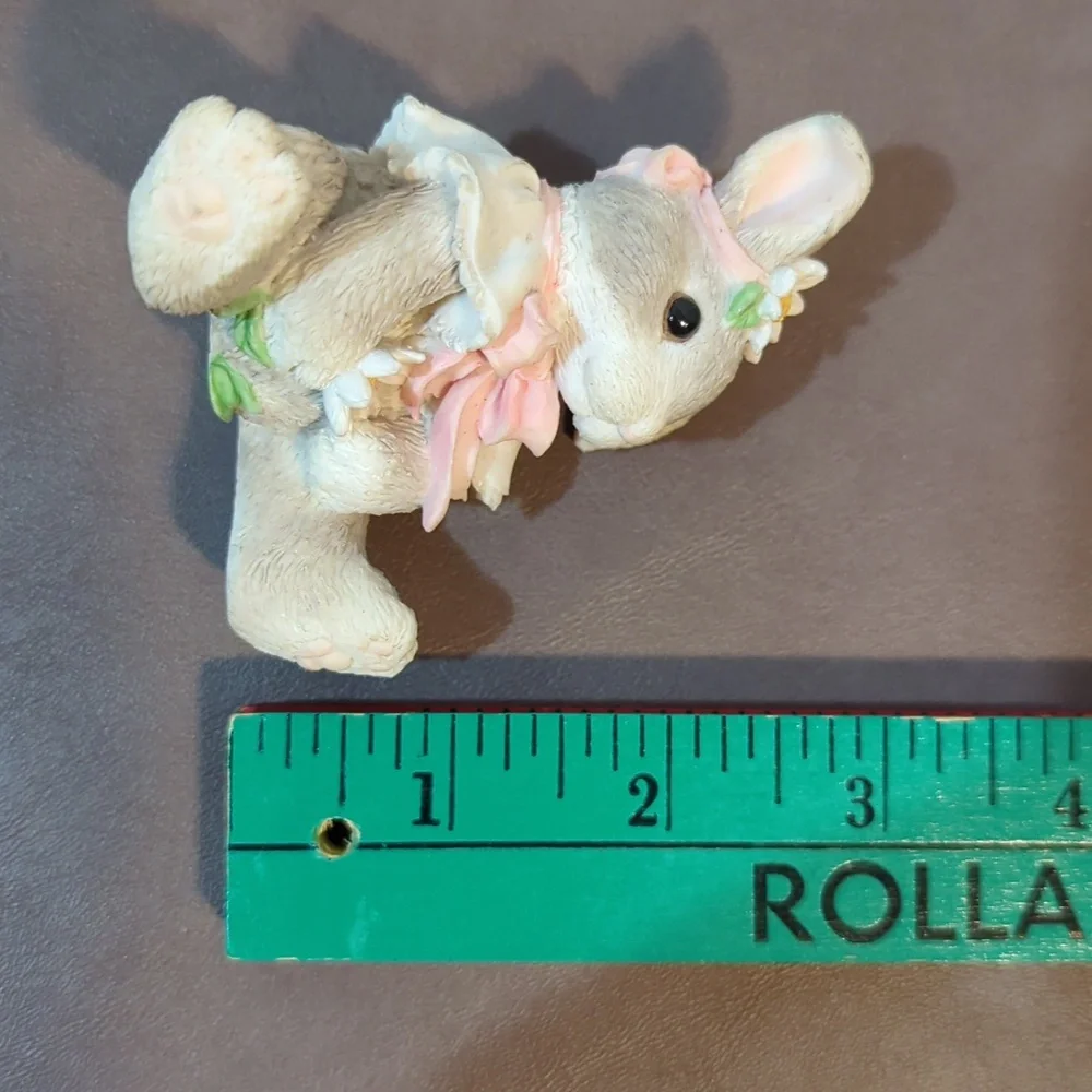 Vintage 1995 My Blushing Bunnies Loves Me Loves Me Not Enesco Priscilla Hillman